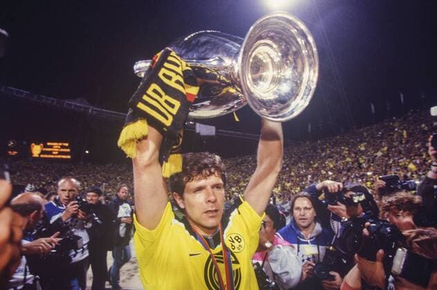 Andreas Moeller mit Pokal Fussball Champions League 1997 in Muenchen Borussia Dortmund Juventus Turin 3:1 Deutschland am 27.03.2015