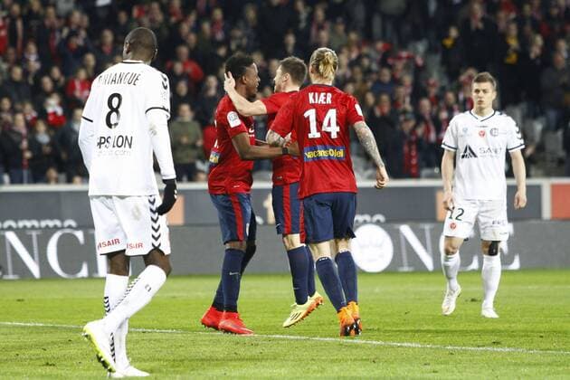 Divock Origi (Lille) et Jonathan Delaplace (Lille) joie FOOTBALL : OSC Lille vs Stade Reims - Ligue 1 - 04 04 2015 - GwendolineLeGoff 
