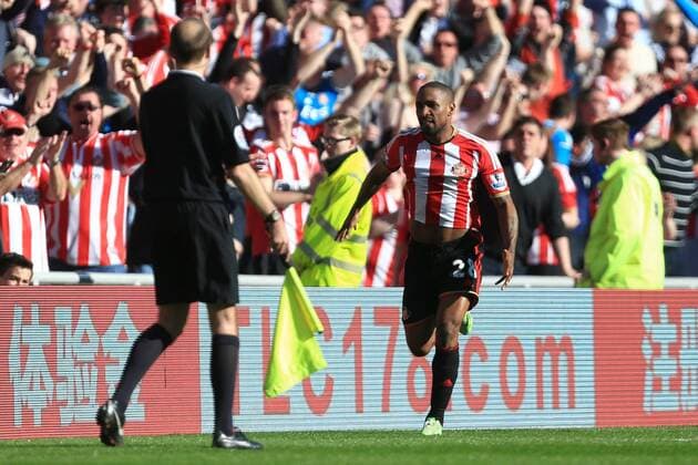 Jermaine Defoe celebrates his opening goal - Sunderland vs. Newcastle United - Barclay s Premier League - Stadium of Light - Sunderland - 05 04 2015 Pic Philip Oldham Sportimage EDITORIAL USE ONLY. No use with unauthorised audio, video, data, fixture lists, club league logos or live services. Online in-match use limited to 120 images, no video emulation. No use in betting, games or single club league player publications.
