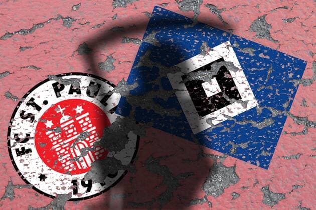 Symbolbild zum drohenden Abstieg und Absturz der Traditionsclub s FC Sankt Pauli und Hamburger SV HSV aus der 1. bzw 2. Fussball Bundesliga: abbroeckelnder Putz und Risse im Vereinsemblem sowie Schatten eines Sensenmann s