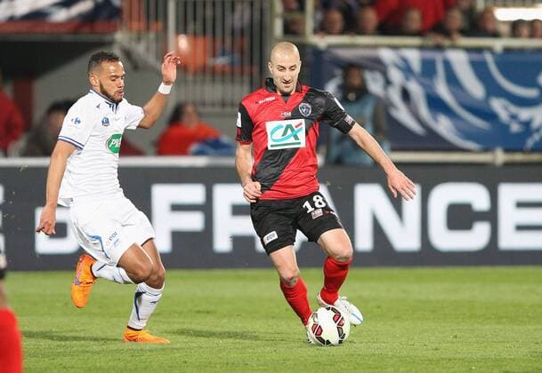 (Auxerre) Remi Mulumba (Guingamp) Lionel Mathis FOOTBALL : 1 2 Finale Coupe de France- Auxerre vs Guingamp - 07 04 2015 StephanieGrossetete Panoramic 