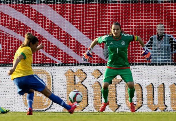 v.li.:Marta Silva (Brasilien) und Torhüterin Nadine Angerer (Deutschland) , Fussball, Frauen-Länderspiel, Deutschland - Brasilien, xhbx