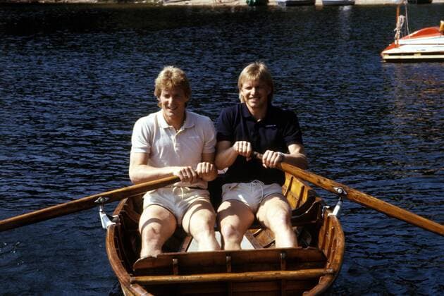 Trainingslager der deutschen Nationalmannschaft in Schluchsee: Karlheinz (li.) und Bernd Förster (beide BR Deutschland) im Ruderboot