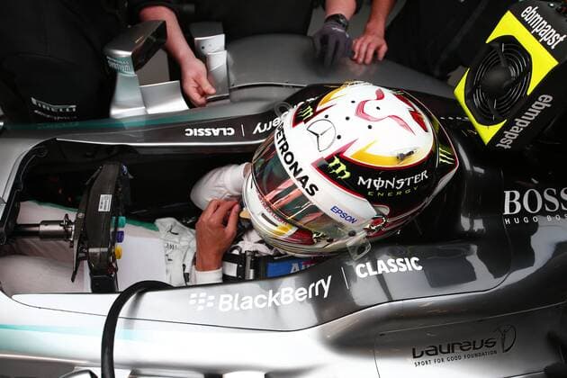 Motorsports: FIA Formula One World Championship WM Weltmeisterschaft 2015, Grand Prix of China, 44 Lewis Hamilton (GBR, Mercedes AMG Petronas Formula One Team), xHOCHxZWEIx