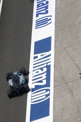 Motorsports: FIA Formula One World Championship WM Weltmeisterschaft 2015, Grand Prix of China, 44 Lewis Hamilton (GBR, Mercedes AMG Petronas Formula One Team), 44 Lewis Hamilton (GBR, Mercedes AMG Petronas Formula One Team), xHOCHxZWEIx
