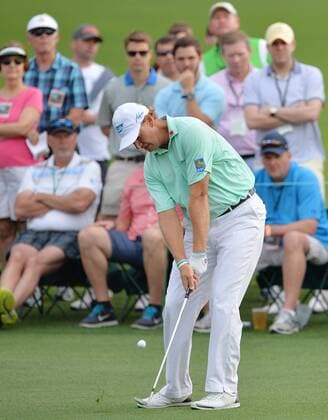 Ernie Els from South Africa hits a pitch shot to the 2nd green in the second round of the 2015 Masters Tournament at Augusta National Golf Club in Augusta, Georgia on April 10, 2015.  AUG20150410124 KEVINxDIETSCH