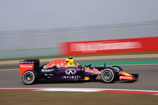 Carlos Sainz jun, Scuderia Toro Rosso, formula 1 GP, China in Shanghai, 11.04.2015 Photo:mspb Lukas Gorys Carlos Sainz jun, formula 1 GP, China