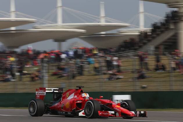 Motorsports: FIA Formula One World Championship WM Weltmeisterschaft 2015, Grand Prix of China, 5 Sebastian Vettel (GER, Scuderia Ferrari), xHOCHxZWEIx