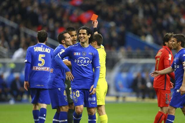 Aktuell Fußball, Frankreich, Finale Ligapokal, Paris St. Germain - SC Bastia carton jaune pour Sebastien SQUILLACI Bastia donner par Benoit Bastien arbitre principal FOOTBALL Bastia vs Paris Saint Germain Finale Coupe de la Ligue 11 04 2015 GwendolineLeGoff Panoramic 