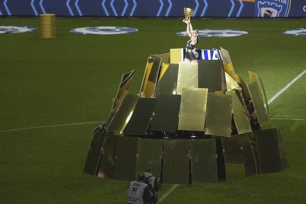 arrivee du ballon FOOTBALL : SC Bastia vs Paris Saint Germain (PSG) - Finale - Coupe de la ligue - 11 04 2015 JBAutissier 
