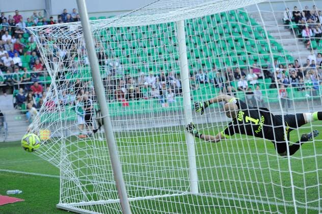 Remy Riou (nantes) FOOTBALL : AS Saint Etienne vs FC Nantes - Ligue 1 - 12 04 2015 FredericChambert 