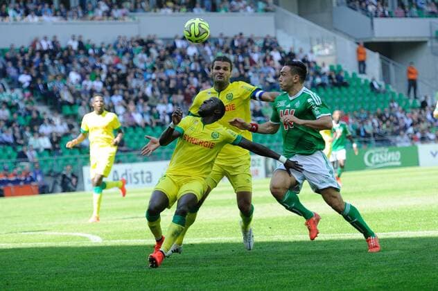 Mevlut Erding (saint etienne) vs Issa Cissokho et Oswaldo Vizcarrondo (nantes) FOOTBALL : AS Saint Etienne vs FC Nantes - Ligue 1 - 12 04 2015 FredericChambert 