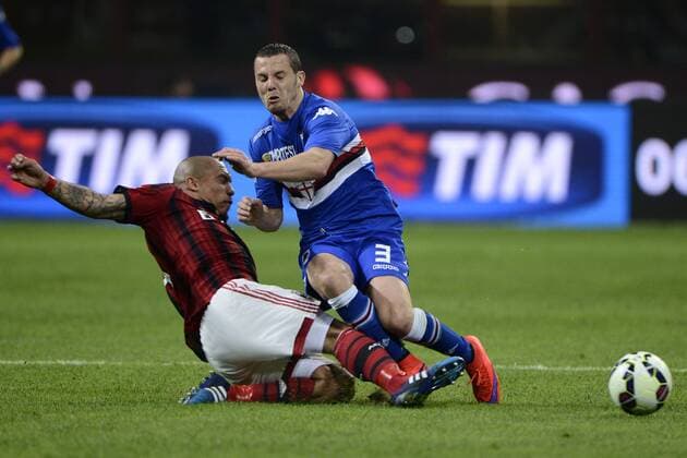 Djamel Mesbah Sampdoria, Nigel De Jong Milan Milano 12-04-2015 Stadio Giuseppe Meazza - Football Calcio Serie A Milan - Sampdoria. Foto Giuseppe Celeste Insidefoto giuseppexceleste