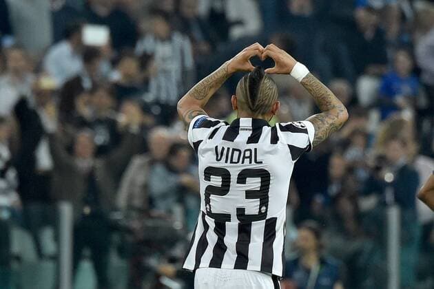 14.04.2015. Juventus Stadium, Turin, Italy. Champions League quarter-final first leg Juventus versus Monaco. Arturo Vidal celebrates after he scored the 1-0 goal for Juventus from the penalty spot xGiuseppexMaffiax  ActionPlus11613068