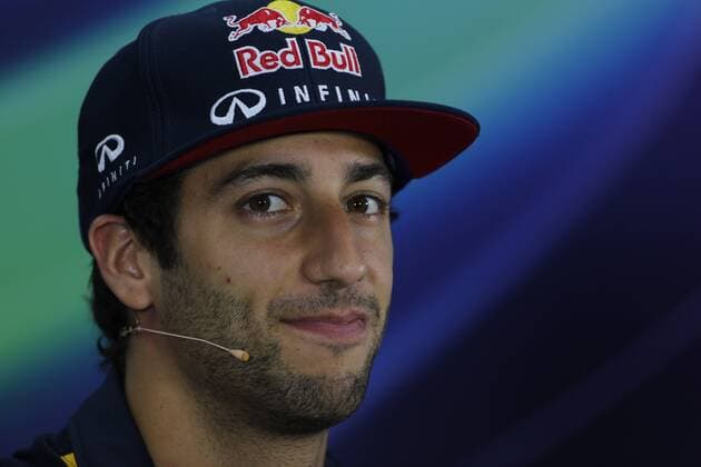 16.04.2015 - Daniel Ricciardo (AUS) Red Bull Racing RB11 Bahrain Grand Prix, Sakhir 16 - 19 April 2015 