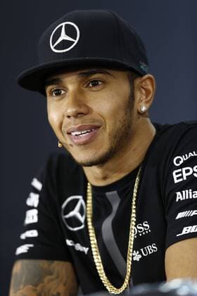 Motorsports: FIA Formula One World Championship WM Weltmeisterschaft 2015, Grand Prix of Bahrain, 44 Lewis Hamilton (GBR, Mercedes AMG Petronas Formula One Team), xHOCHxZWEIx