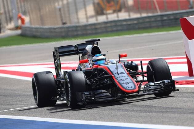 17.04.2015 - Free Practice 1, Fernando Alonso (ESP) McLaren Honda MP4-30 Bahrain Grand Prix, Sakhir 16 - 19 April 2015 
