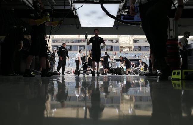 Motorsports: FIA Formula One World Championship WM Weltmeisterschaft 2015, Grand Prix of Bahrain, 6 Nico Rosberg (GER, Mercedes AMG Petronas Formula One Team), xHOCHxZWEIx
