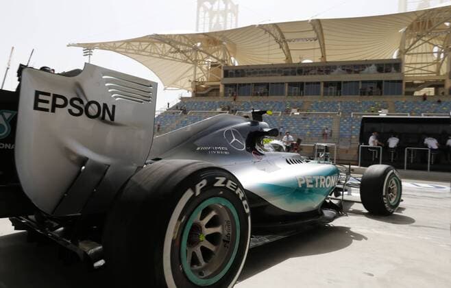 Motorsports: FIA Formula One World Championship WM Weltmeisterschaft 2015, Grand Prix of Bahrain, 6 Nico Rosberg (GER, Mercedes AMG Petronas Formula One Team), xHOCHxZWEIx