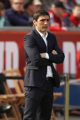 Leverkusen, Germany, 1. Fussball-Bundesliga, 29.Spieltag, Bayer Leverkusen : Hannover 96 4-0 in der Bay-Arena in Leverkusen am 18.04.2015 in Leverkusen Deutschland ; Trainer Tayfun KORKUT (H 96)