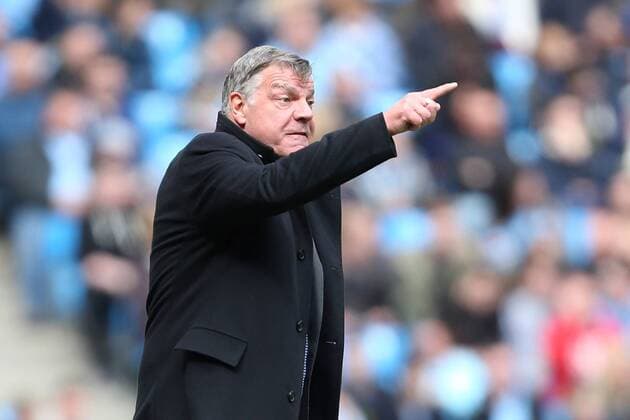 West Ham manager, Sam Allardyce gestures - Manchester City vs. West Ham United - Barclay s Premier League - Etihad Stadium - Manchester - 19 04 2015 Pic Philip Oldham Sportimage EDITORIAL USE ONLY. No use with unauthorised audio, video, data, fixture lists, club league logos or live services. Online in-match use limited to 120 images, no video emulation. No use in betting, games or single club league player publications.