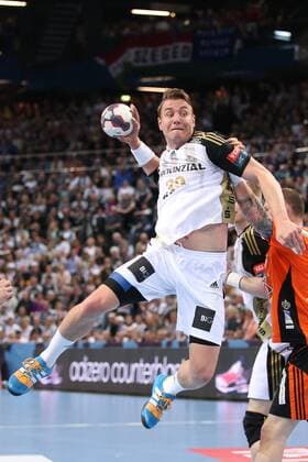 Kiel, 19. April 2015 Handball, Saison 2014 2015, EHF Champions League, Viertelfinale, THW Kiel (GER) - Pick Szeged (HUN): Filip Jicha (THW Kiel, 39) - Szabolcs Zubai (Pick Szeged, 17)