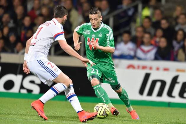 Maxime Gonalons (lyon) vs Mevlut Erding (saint etienne) FOOTBALL : Lyon vs Saint Etienne - Ligue 1 - 19 04 2015 FredericChambert Panoramic 