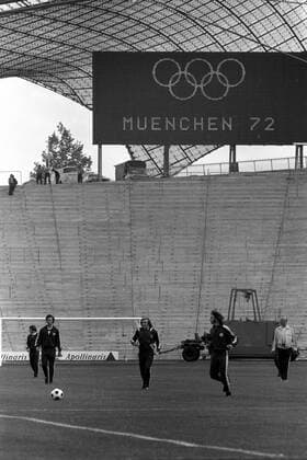 Training Nationalteam BR Deutschland im Olympiastadion München, mit dabei Franz Beckenbauer und Günter Netzer