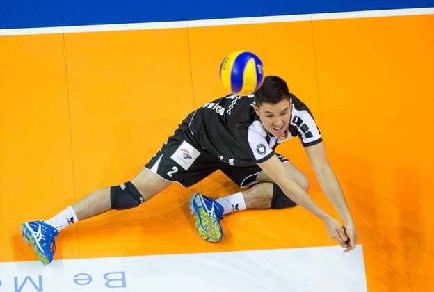 Berlin, Deutschland, 22.04.2015: Volleyball Bundesliga Playoffs Finale Spiel 2 (Best of Five) Saison 2014 2015 - Berlin Recycling Volleys - VfB Friedrichshafen. Erik Shoji (BR Volleys 2)