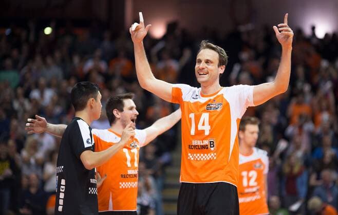 Berlin, Deutschland, 22.04.2015: Volleyball Bundesliga Playoffs Finale Spiel 2 (Best of Five) Saison 2014 2015 - Berlin Recycling Volleys - VfB Friedrichshafen. Tomas Kmet (BR Volleys 14)