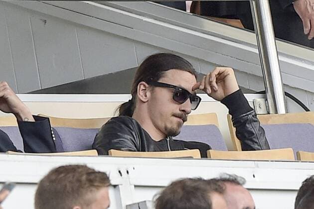 Zlatan Ibrahimovic (PSG) dans les tribunes FOOTBALL : Paris St Germain (PSG) vs Lille OSC - Ligue 1 - 25 04 2015 JBAutissier 