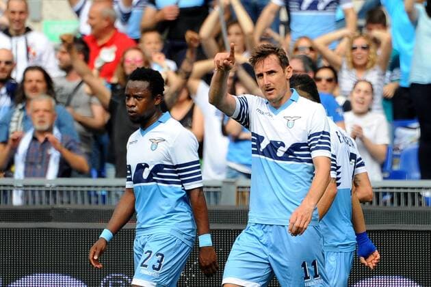 Aktuell FuÃŸball, Italien, Serie A, Lazio Rom - AC Chievo Verona 26.04.2015. Rome, Italy. Serie A Football. Lazio versus Chievo. Miroslav Klose celebrates after he scored the goal for 1-0 for Lazio xGiuseppexMaffiax  ActionPlus11616005