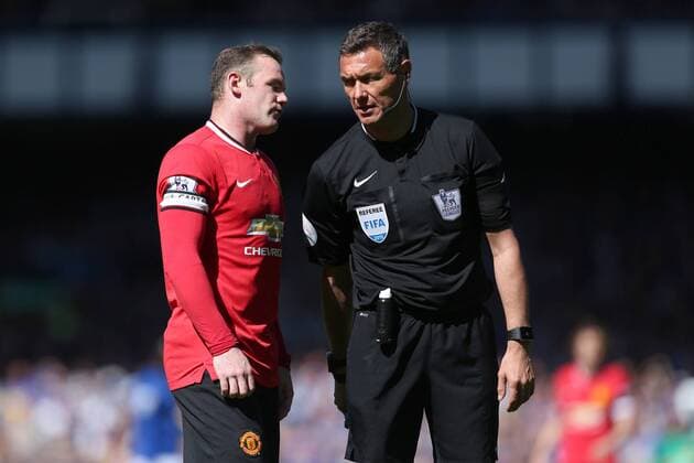 Wayne Rooney of Manchester United ManU questions referee Andre Marriner - Everton vs. Manchester United - Barclay s Premier League - Goodison Park - Liverpool- 26 04 2015 Pic Philip Oldham Sportimage EDITORIAL USE ONLY. No use with unauthorised audio, video, data, fixture lists, club league logos or live services. Online in-match use limited to 120 images, no video emulation. No use in betting, games or single club league player publications.