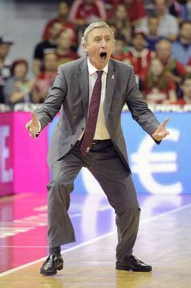 Svetislav PESIC ,Trainer (FCB)Gestik,gibt Anweisungen,. Basketball 1.Bundesliga FC Bayern Muenchen-Alba Berlin. am 26.04.2015,A U D I D O M E.