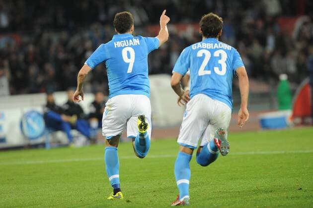 Aktuell Fußball, Italien, Serie A, SSC Neapel - Sampdoria Genua April 26, 2015 - Naples, Italy - Gonzalo Higuain of SSC Napoli celebrates after scoring during the italian Serie A football match between SSC Napoli and Sampdoria at San Paolo Stadium on August 29, 2013 in Naples,Italy. SSC Napoli and Sampdoria - Serie A  - ZUMAn230