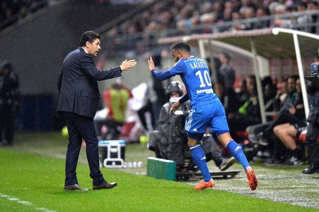 Aktuell Fußball, Frankreich, Ligue 1, Stade Reims - Olympique Lyon HUBERT FOURNIER (ENTRAINEUR LYON) - ALEXANDRE LACAZETTE (ol) - JOIE FOOTBALL : Stade Reims vs Olympique Lyon - Ligue 1 - 26 04 2015 AnthonyBIBARD FEP 