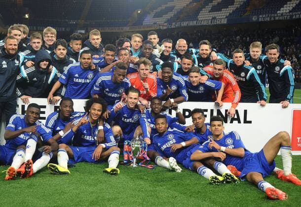 Football - 2014 2015 FA Youth Cup Final 2nd leg - Chelsea FC London Chelsea team celebrate with the trophy at Stamford Bridge. 