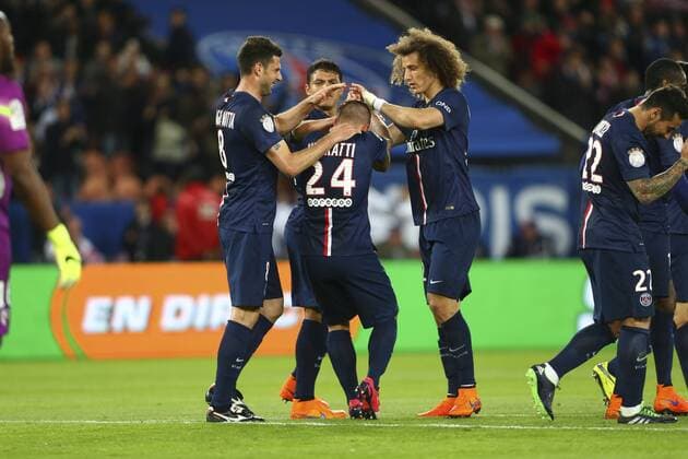 joie Marco Verratti (PSG) Thiago Motta (PSG) Thiago Silva (PSG) et David Luiz (PSG) FOOTBALL : Paris Saint Germain vs Metz - Ligue 1 - 28 04 2015 GwendolineLeGoff Panoramic 
