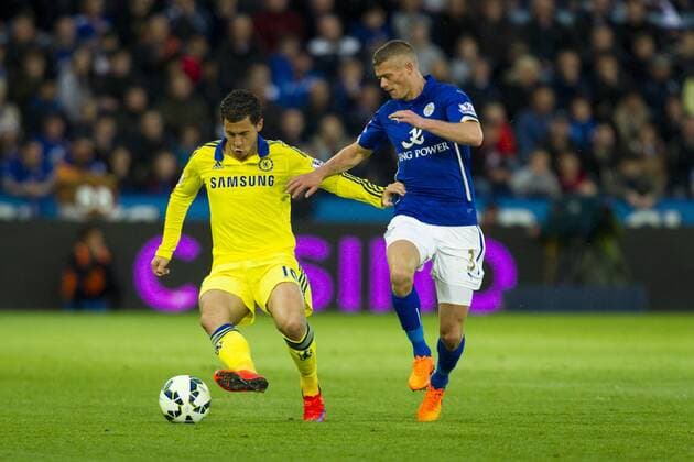 29.04.2015. Leicester, England. Barclays Premier League. Leicester City versus Chelsea. Eden Hazard (Chelsea) under pressure from Paul Konchesky (Leicester City). xGrahamxWilsonx  ActionPlus11616579