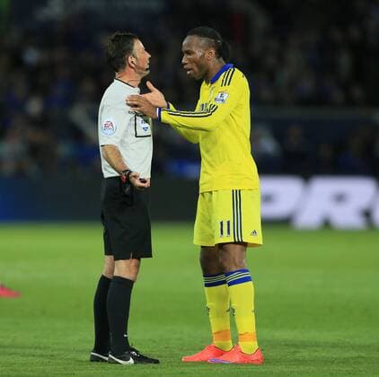 Chelsea s Didier Drogba complains to referee Mark Clattenburg Barclays Premier League - Leicester City vs Chelsea - King Power Stadium - England - 26th April 2015 - Picture David Klein Sportimage EDITORIAL USE ONLY. No use with unauthorised audio, video, data, fixture lists, club league logos or live services. Online in-match use limited to 120 images, no video emulation. No use in betting, games or single club league player publications.