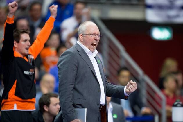 Berlin, Deutschland, 30.04.2015: Volleyball Bundesliga Playoffs Finale Spiel 4 (Best of Five) Saison 2014 2015 - Berlin Recycling Volleys - VfB Friedrichshafen. Trainer Mark Lebedew (BR Volleys)