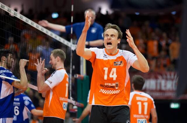 Berlin, Deutschland, 30.04.2015: Volleyball Bundesliga Playoffs Finale Spiel 4 (Best of Five) Saison 2014 2015 - Berlin Recycling Volleys - VfB Friedrichshafen. Tomas Kmet (BR Volleys 14)