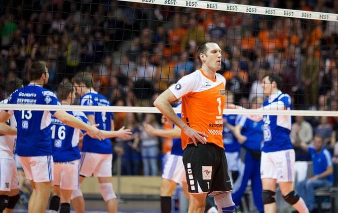 Berlin, Deutschland, 30.04.2015: Volleyball Bundesliga Playoffs Finale Spiel 4 (Best of Five) Saison 2014 2015 - Berlin Recycling Volleys - VfB Friedrichshafen. Scott Joseph Touzinsky (BR Volleys 1)