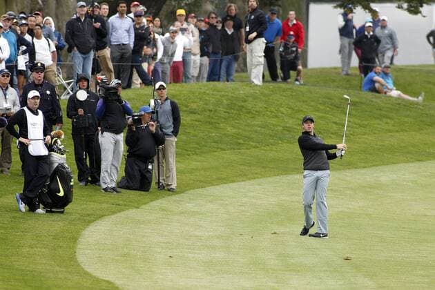 May 01, 2015: Rory McIlroy and the crowd watch his fairway shot on 11 in third round action of the World Golf Championships at Harding Park in San Francisco, CA. GOLF: MAY 01 PGA Golf Herren - World Golf Championships-Cadillac Match Play - Third Round Icon788150501015 EDITORIAL USE ONLY
