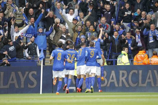 Aktuell Fußball, England, Premier League, Leicester City - Newcastle United Leicester players celebrate the first goal of the game - Football - Barclays Premier League - Leicester City vs Newcastle United - King Power Stadium Leicester - Season 2014 2015 - 2nd May 2015 - Photo Malcolm Couzens Sportimage EDITORIAL USE ONLY. No use with unauthorised audio, video, data, fixture lists, club league logos or live services. Online in-match use limited to 120 images, no video emulation. No use in betting, games or single club league player publications.