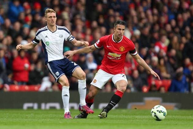 West Brom s Darren Fletcher battles Robin van Persie of Manchester United ManU - Manchester United vs. West Bromwich Albion - Barclay s Premier League - Old Trafford - Manchester - 02 05 2015 Pic Philip Oldham Sportimage EDITORIAL USE ONLY. No use with unauthorised audio, video, data, fixture lists, club league logos or live services. Online in-match use limited to 120 images, no video emulation. No use in betting, games or single club league player publications.