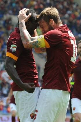 Seydou Doumbia Roma, Daniele De Rossi. Goal celebration. Roma 3-05-2015 Stadio Olimpico. Football Calcio 2014 2015 Serie A. AS Roma vs. Genoa CFC. AntoniettaxBaldassarre