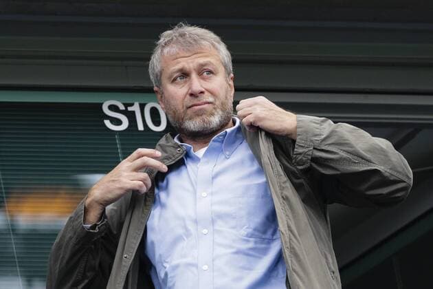 Aktuell FuÃŸball, England, Premier League, FC Chelsea ist Meister 03.05.2015. London, England. Barclays Premier League. Chelsea versus Crystal Palace. Chelsea owner Roman Abramovich looks on before kick off xCraigxMercerx  ActionPlus11617957