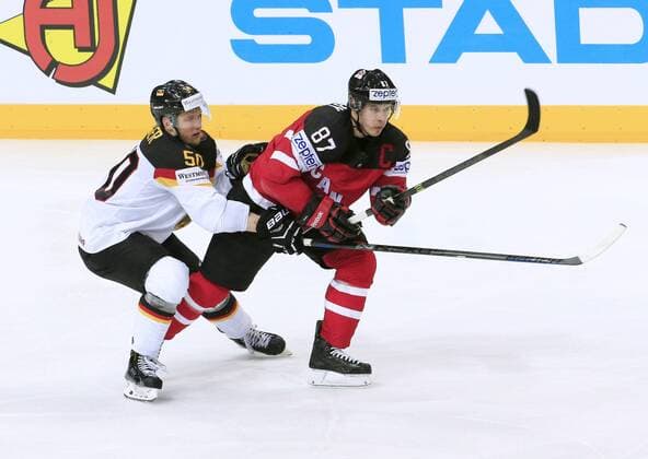 CROSBY Sidney Team KANADA mit HAGER Patrick Eishockey Weltmeisterschaften 2015 in Prag Spiel Kanada-Deutschland am 03. Mai 2015 in der O2 Arena in Prag 
