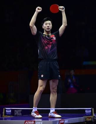 SUZHOU, CHINA - MAY 03: (CHINA OUT) Ma Long of China celebrates after winning men s singles final match against Fang Bo of China on day eight of the 2015 World Table tennis Tischtennis Championships at the Suzhou International Expo Center on May 3, 2015 in Suzhou, China.  CFP466952934 